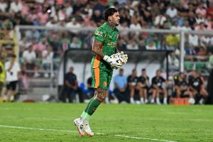 pg电子-邮报：加拉塔萨雷预计周一再谈埃德森 曼城对多纳鲁马感兴趣