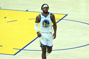 经鉴定灰熊不菜希尔德三分7投2中 得到8分3板&amp;正负值+6