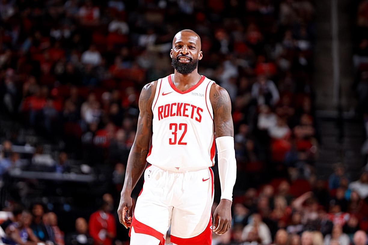 pg电子官网-老老实实当吉祥物就好了，火箭为什么还要让这位老将出场呢？