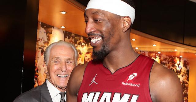 pg电子河南站-莱利：由衷为阿德巴约感到高兴 这是最伟大的瞬间之一